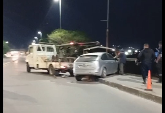 Un joven se tiró del puente San Martin. Ante cualquier urgencia no dudes en llamar al 911 por ayuda